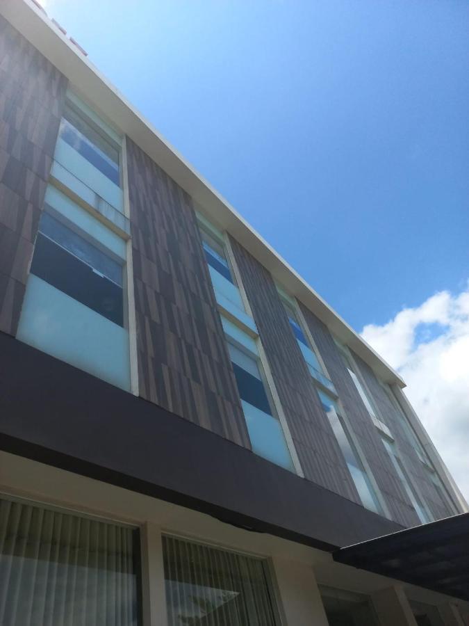 Cendana Coliving Solo Baru Hotel Bagian luar foto